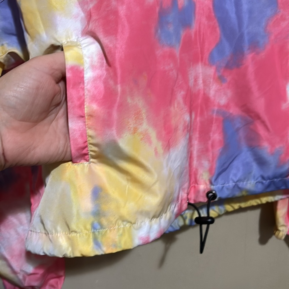 Bright, colorful windbreaker - Picture 2 of 6